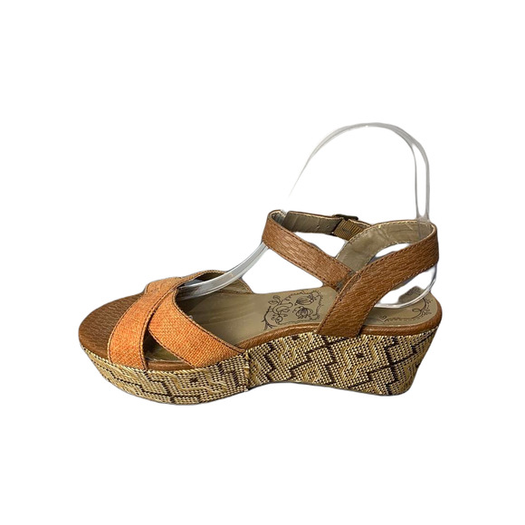 Jellypop Womens Size 8 Wedge Sandals With Cross-Strap Design & Adjustable Buckle - Picture 4 of 8